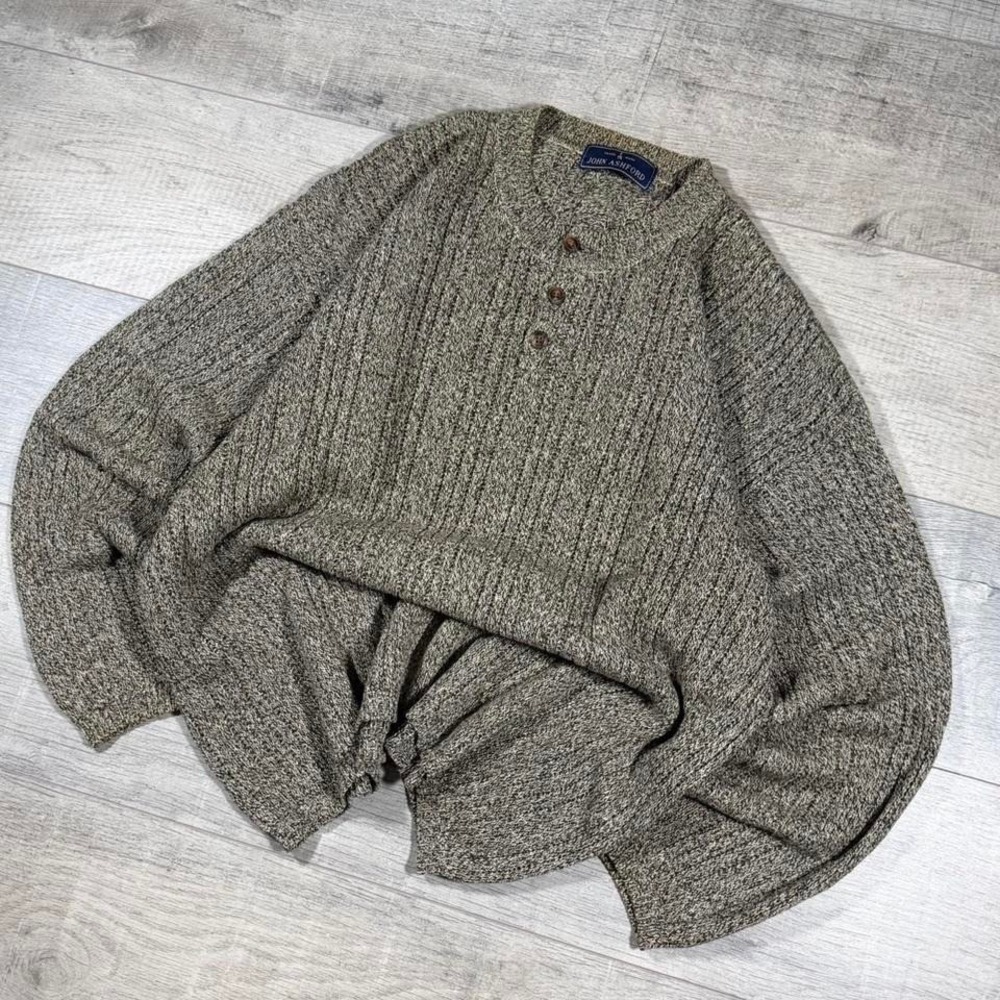 Henley essential men's grandpa core brown sweater size LWash n wear